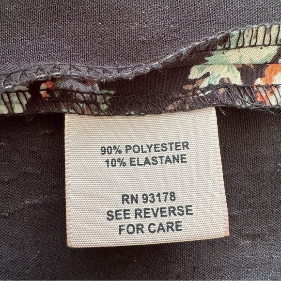 Philosophy pencil  skirt, midi length, in a floral print, unlined - Picture 10 of 11